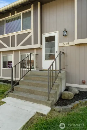 a view of entryway