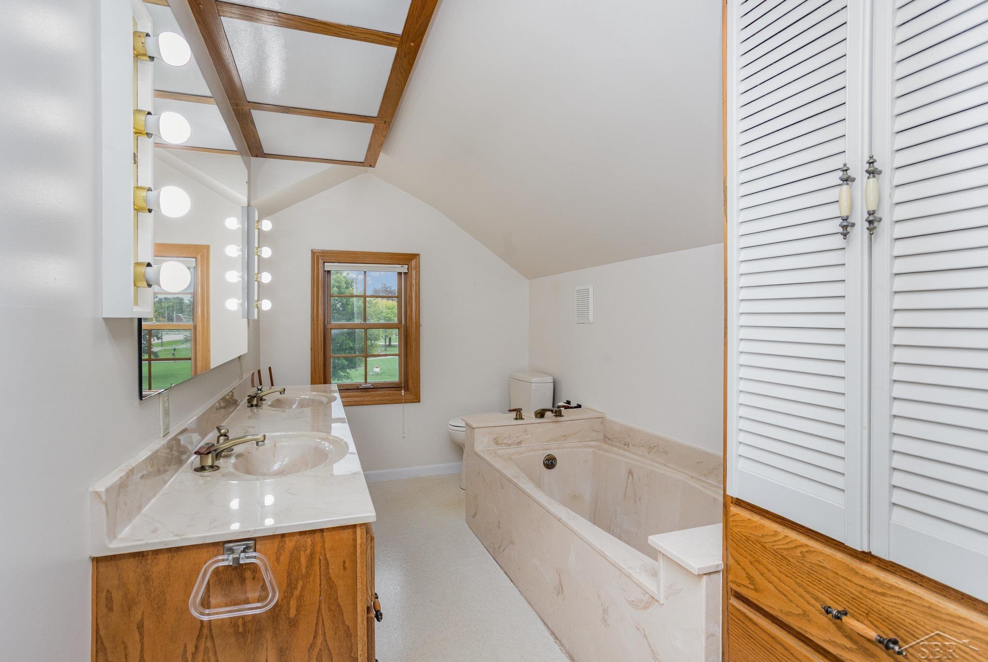 6140 Shattuck Road Saginaw, MI 48603 - Photo 21 of 32 50189570-5d5f033a-5e36-421e-b14c-8fb3966da41b.JPG
