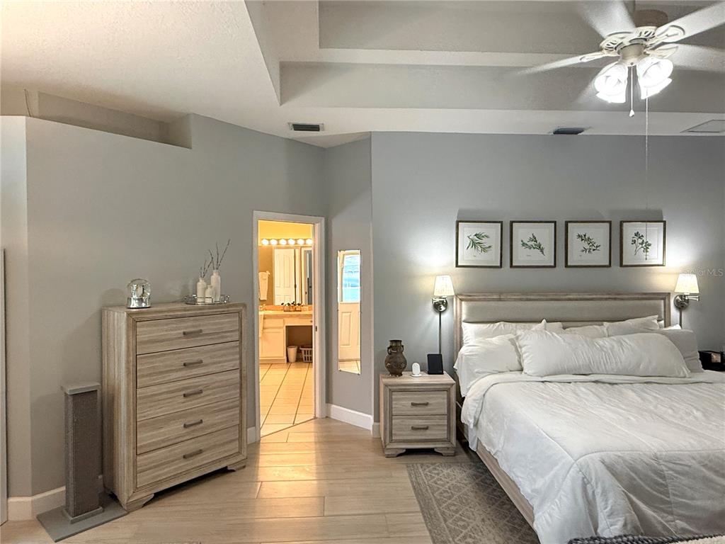 10501 Rochester Way Tampa, FL 33626 - Photo 12 of 45