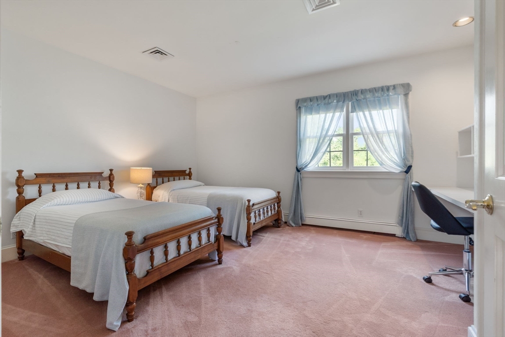 16 Longmeadow Road Milton, MA 02186 - Photo 23 of 42
