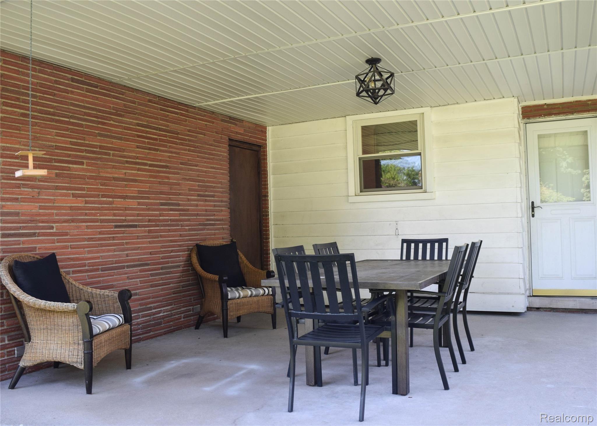9715 Reeck Road Allen Park, MI 48101 - Photo 6 of 50 DSC_0193.jpg