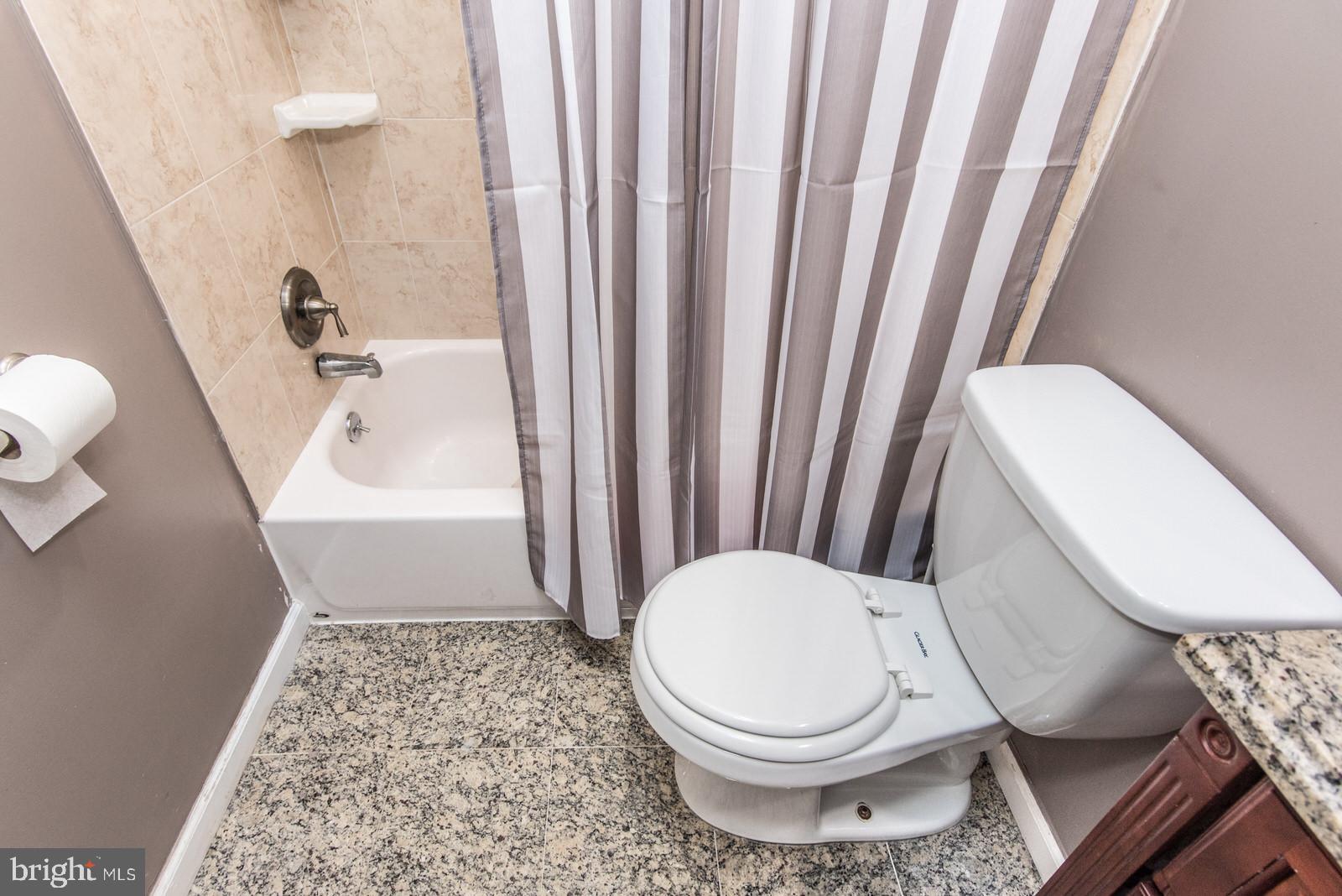 2813 Willits Road Philadelphia, PA 19114 - Photo 15 of 20 Main Bathroom