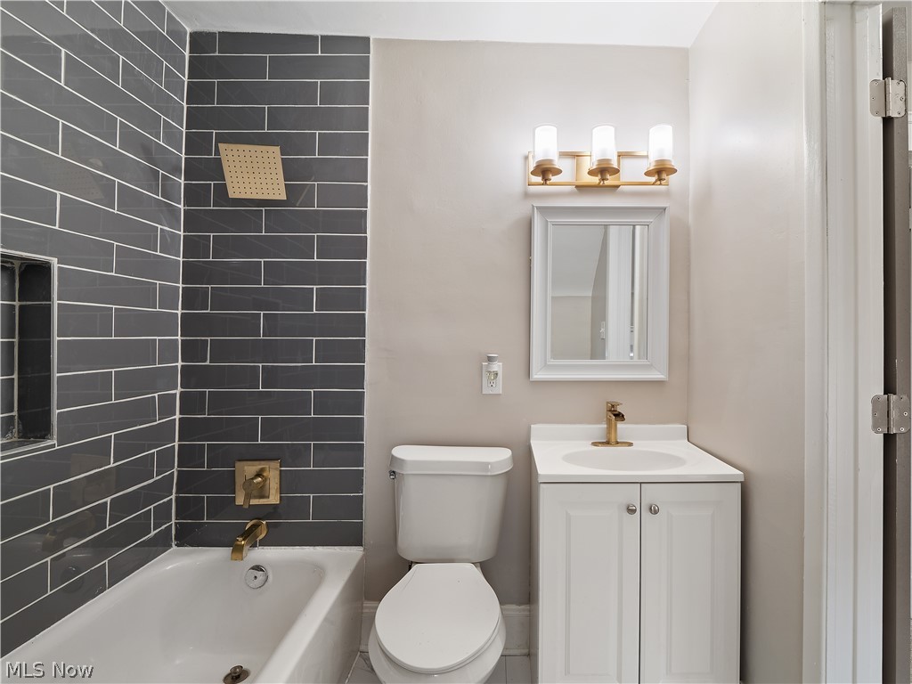 4710 Birchwood Road Cleveland, OH 44125 - Photo 19 of 31