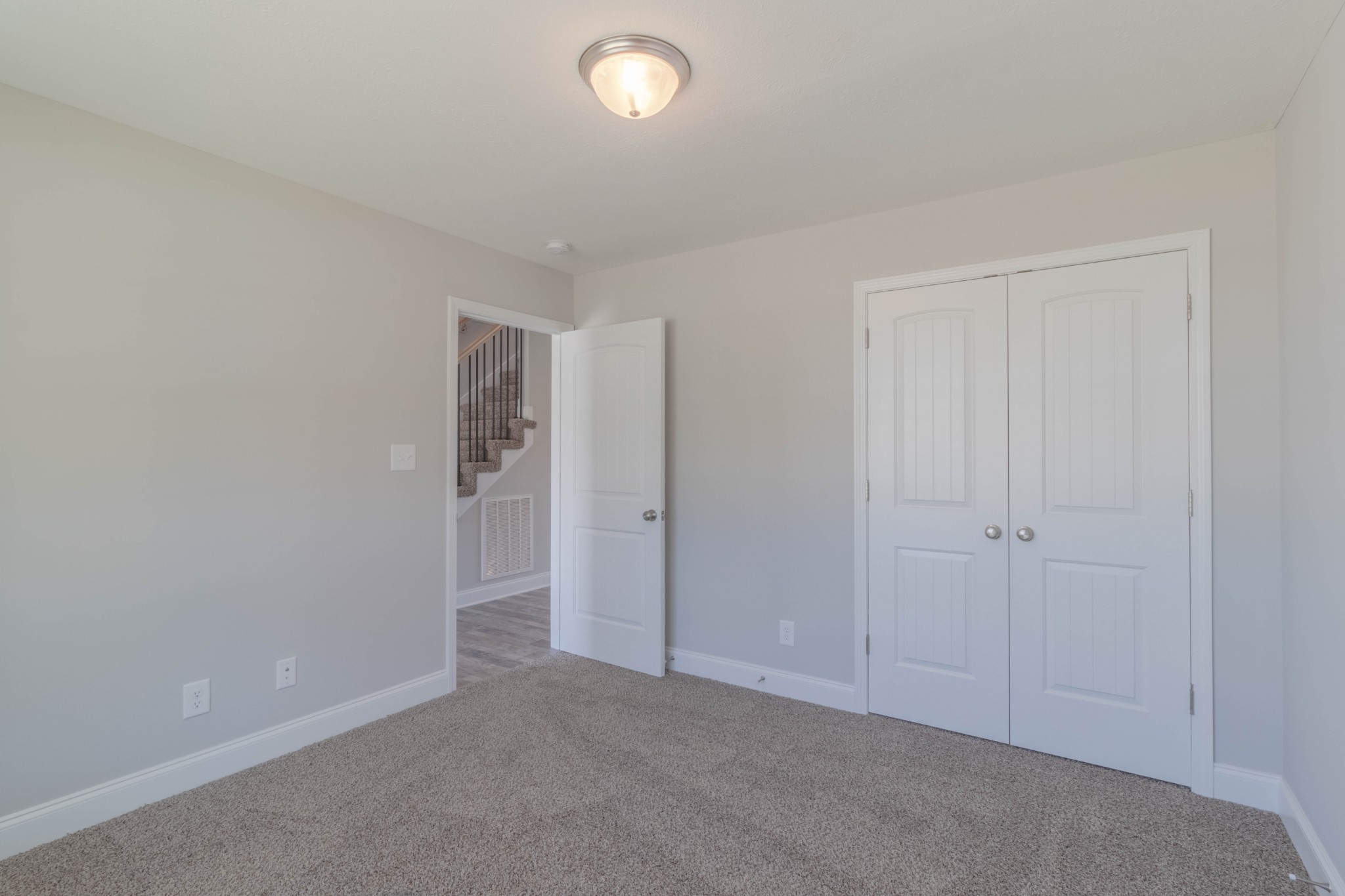 1688 Rains Road Clarksville, TN 37042 - Photo 16 of 32 an empty room with closet area