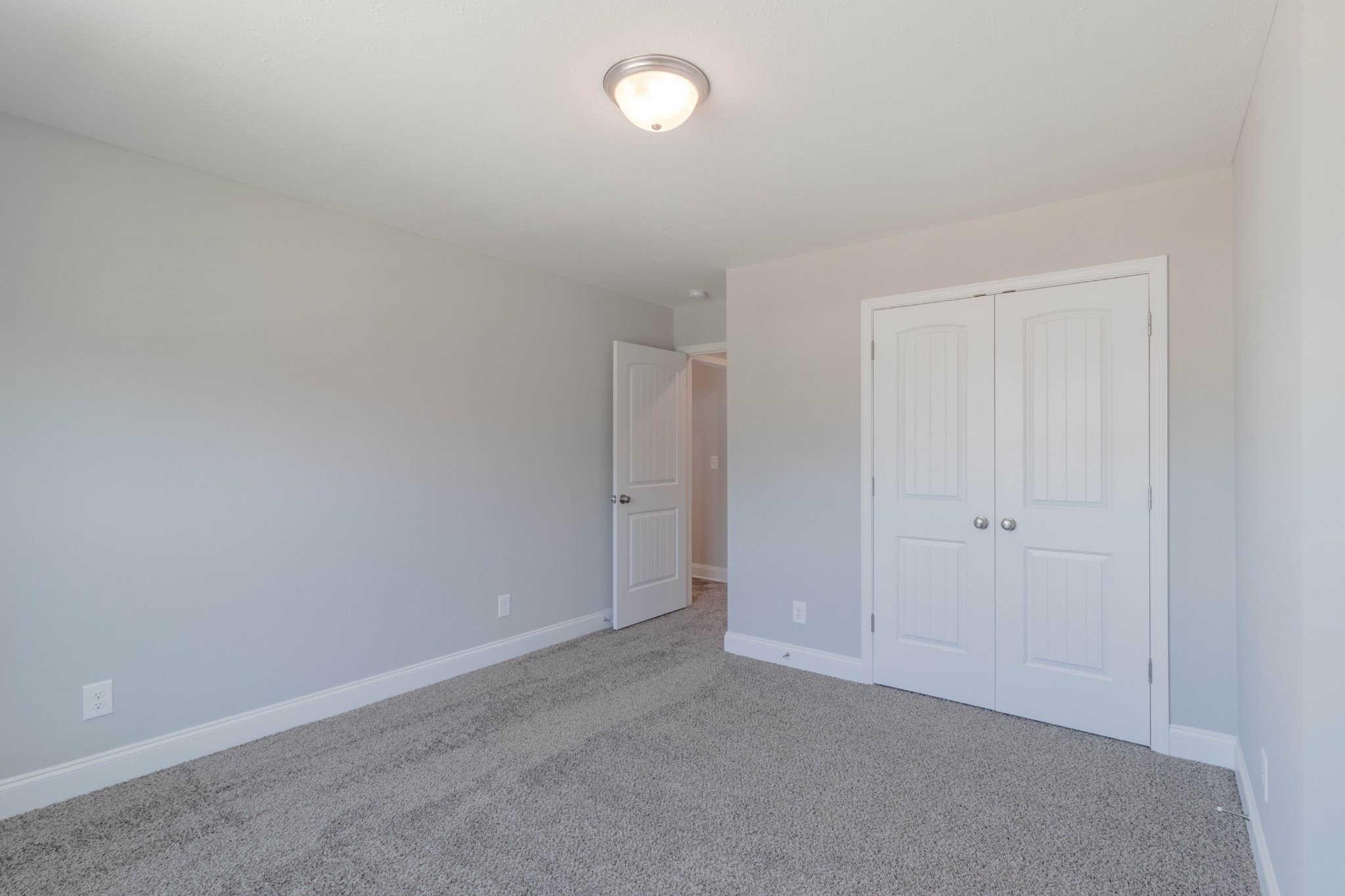 1688 Rains Road Clarksville, TN 37042 - Photo 23 of 32 a view of an empty room