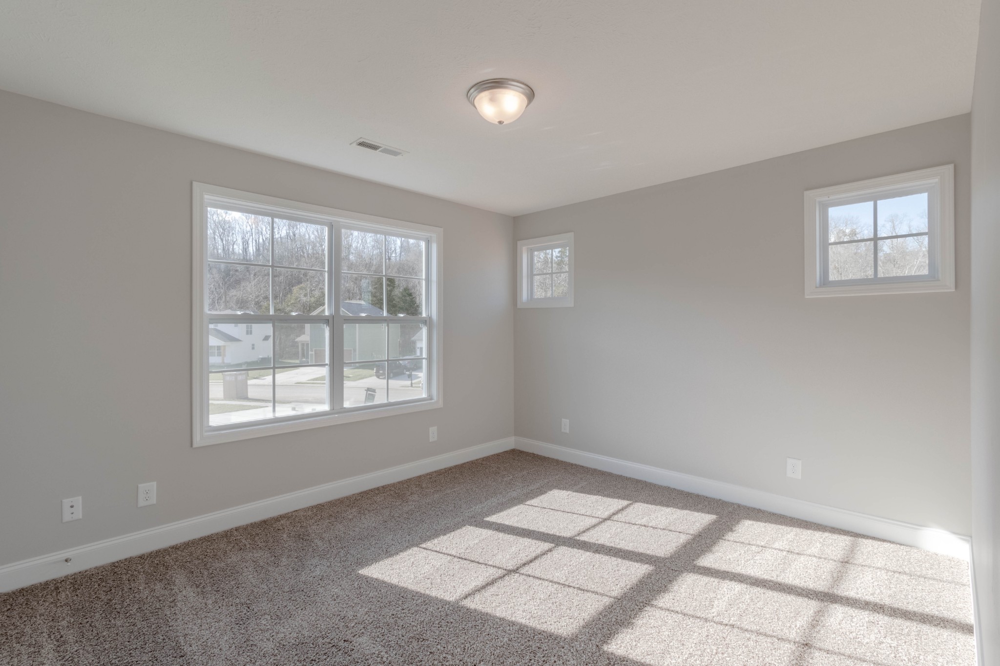 1688 Rains Road Clarksville, TN 37042 - Photo 25 of 32 a view of an empty room with a window