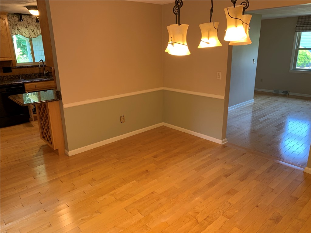 236 Old Forge Road, Unit 4 Warwick, RI 02818 - Photo 14 of 38 Dining Room