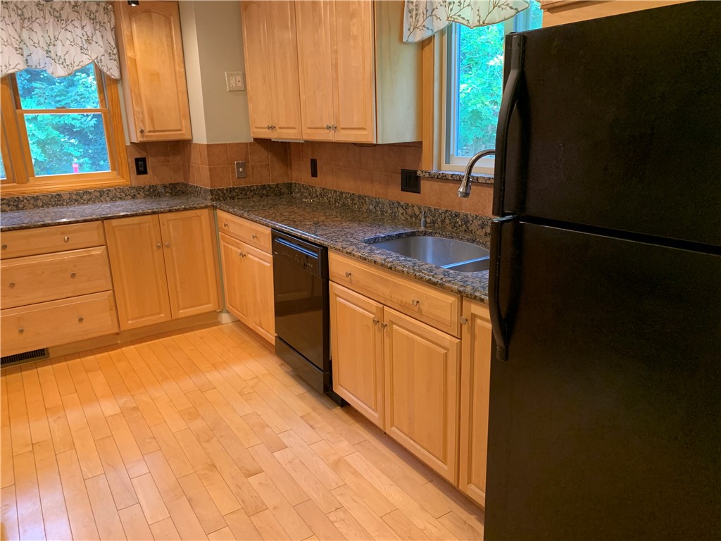 236 Old Forge Road, Unit 4 Warwick, RI 02818 - Photo 20 of 38 Kitchen2