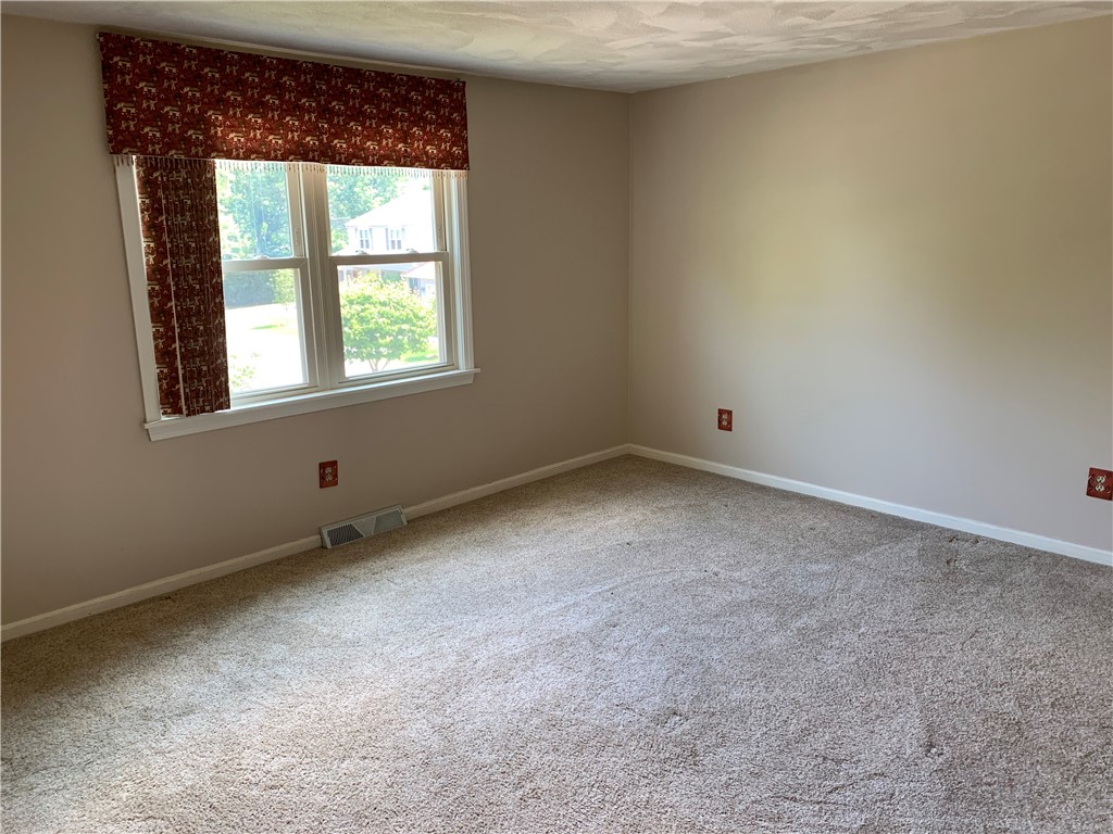 236 Old Forge Road, Unit 4 Warwick, RI 02818 - Photo 30 of 38 Bedroom2