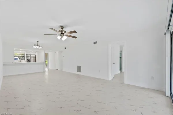 $2,000 | 151 Cypress Way East, Unit D3, Naples, FL 34110