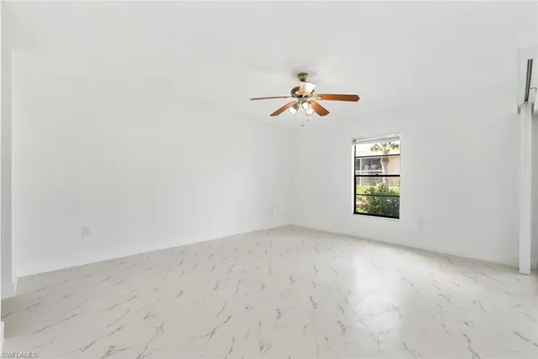 $2,000 | 151 Cypress Way East, Unit D3, Naples, FL 34110
