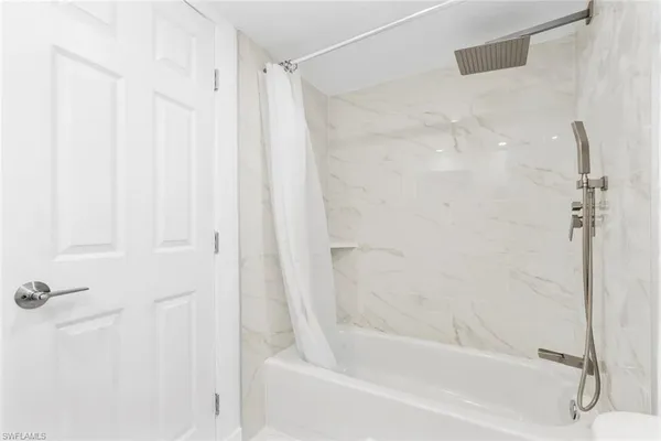 $2,000 | 151 Cypress Way East, Unit D3, Naples, FL 34110