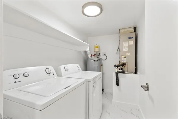 $2,000 | 151 Cypress Way East, Unit D3, Naples, FL 34110