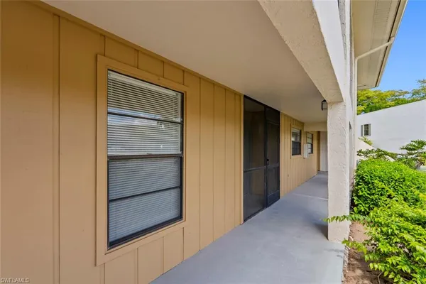 $2,000 | 151 Cypress Way East, Unit D3, Naples, FL 34110