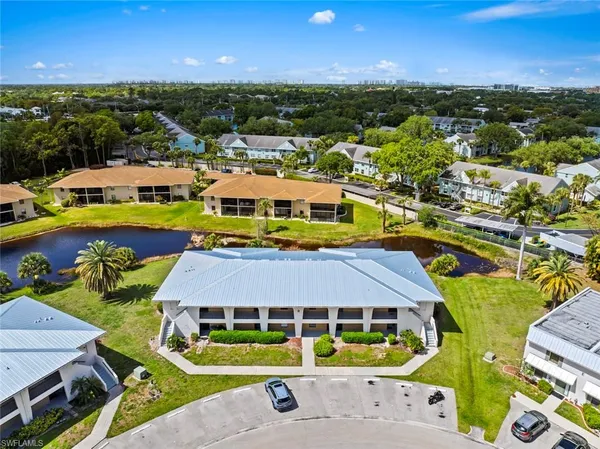 $2,000 | 151 Cypress Way East, Unit D3, Naples, FL 34110