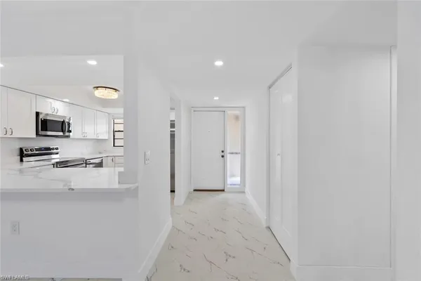 $2,000 | 151 Cypress Way East, Unit D3, Naples, FL 34110