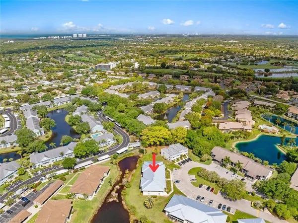 $2,000 | 151 Cypress Way East, Unit D3, Naples, FL 34110