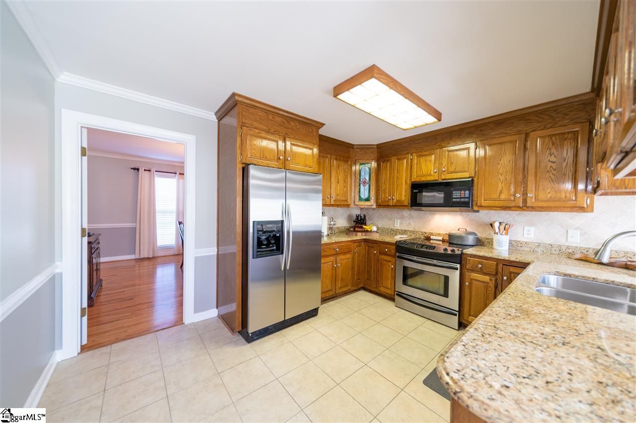9 Silver Ridge Court Greer, SC 29651 - Photo 7 of 33