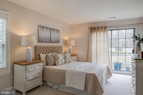 $350,000 | 2224 Springwood Drive, Unit J, Reston, VA 20191