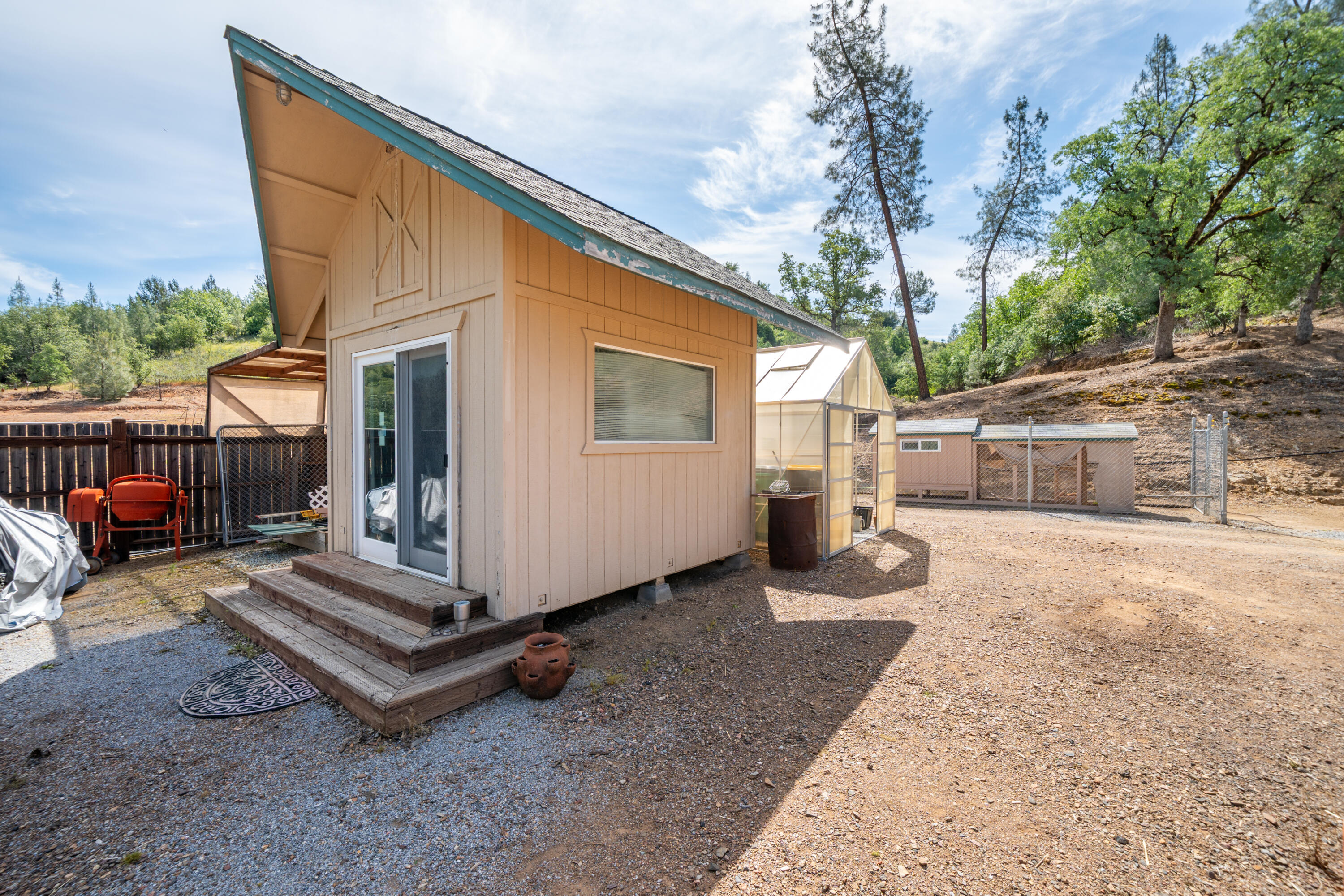 14493 Aloha Road Bella Vista, CA 96008 - Photo 33 of 117 14493 Aloha Rd-37