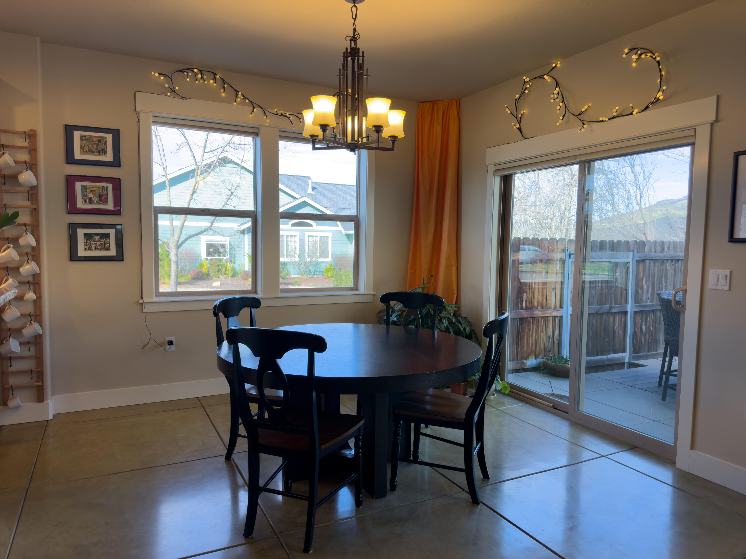1101 Lithia Way Talent, OR 97540 - Photo 41 of 68 2024-01-30 12-24-32