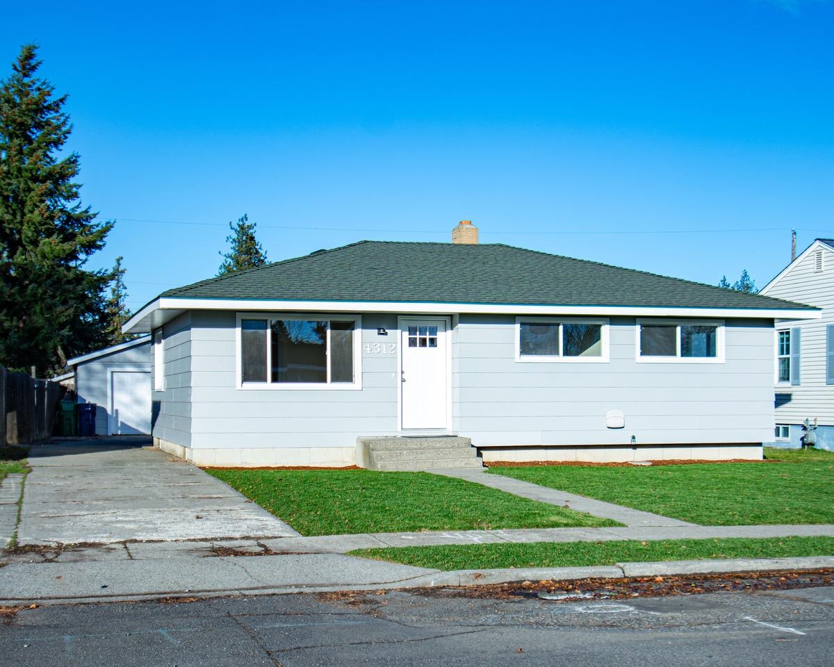4312 West Broad Avenue Spokane, WA 99205 - Photo 2 of 44