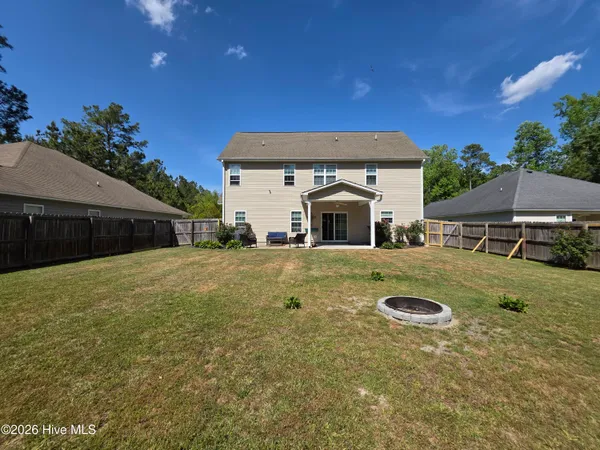 $2,400 | 763 Radiant Drive, Jacksonville, NC 28546