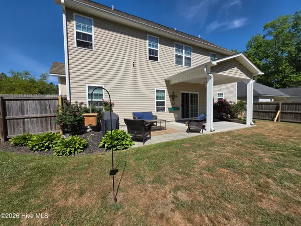 $2,400 | 763 Radiant Drive, Jacksonville, NC 28546