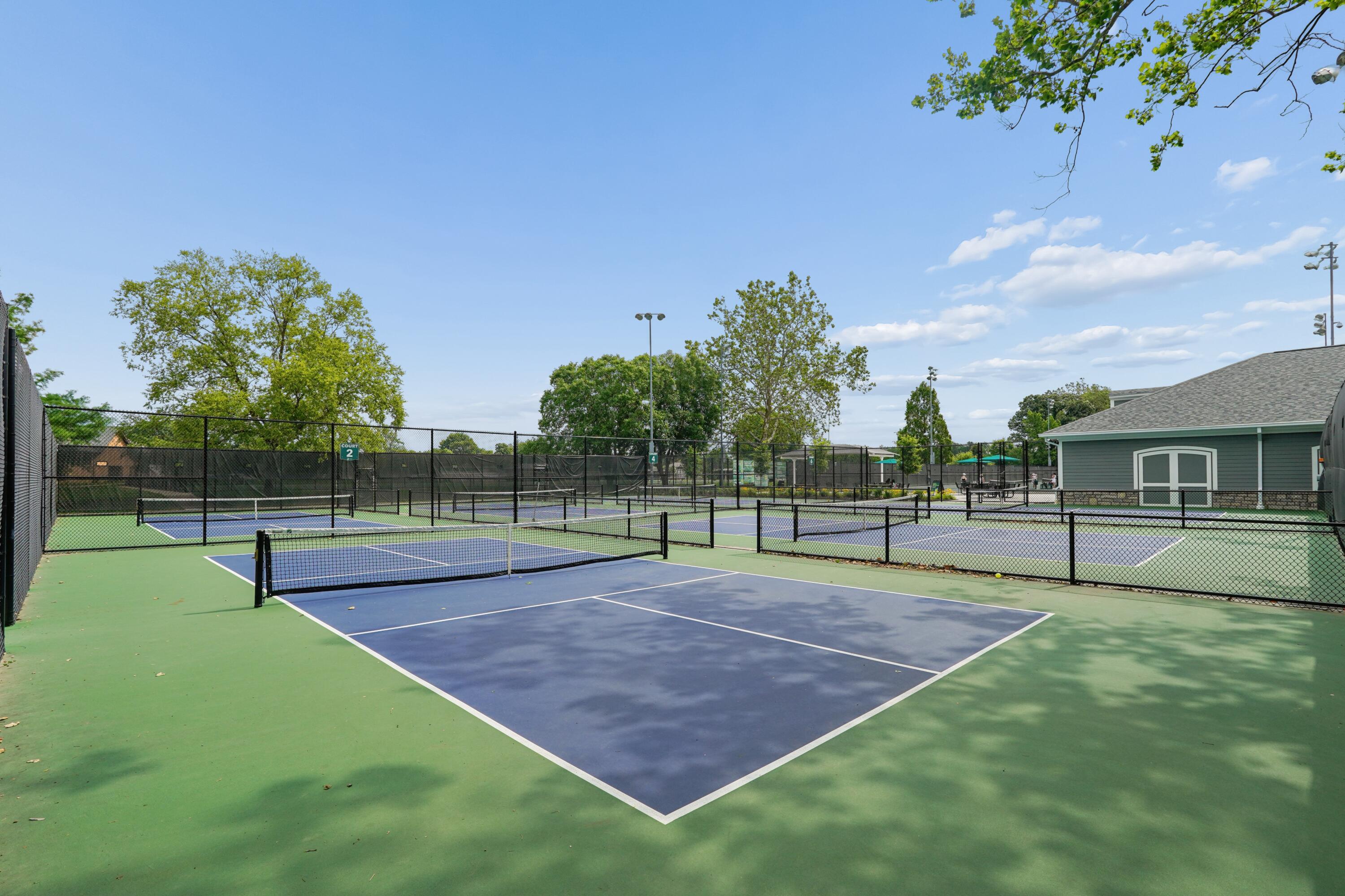 2088 Inchcliff Road Columbus, OH 43221 - Photo 42 of 49 Pickleball Court