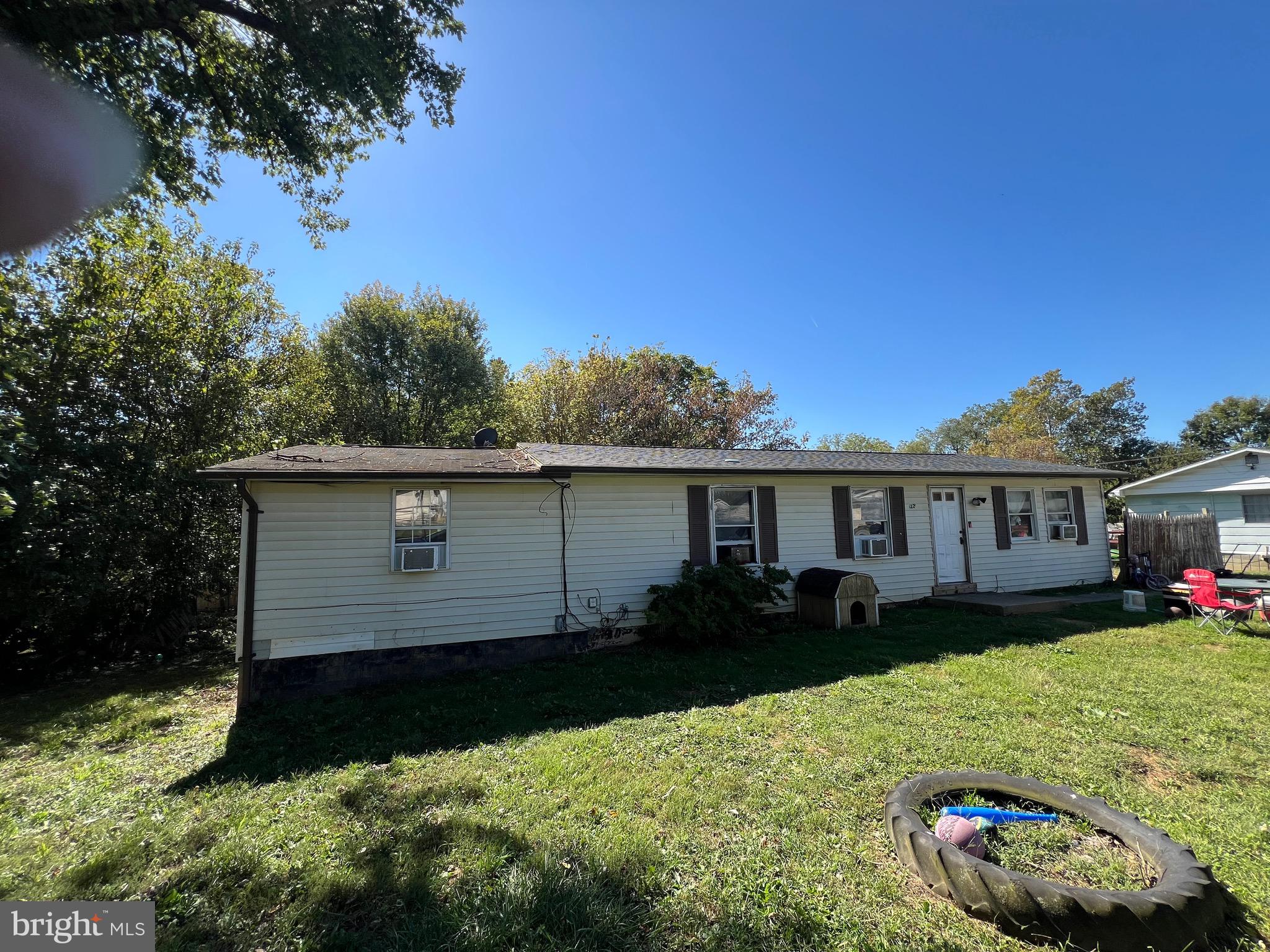 32 Anvil Road Kearneysville, WV 25430 - Photo 2 of 6 a view of a yard with a house