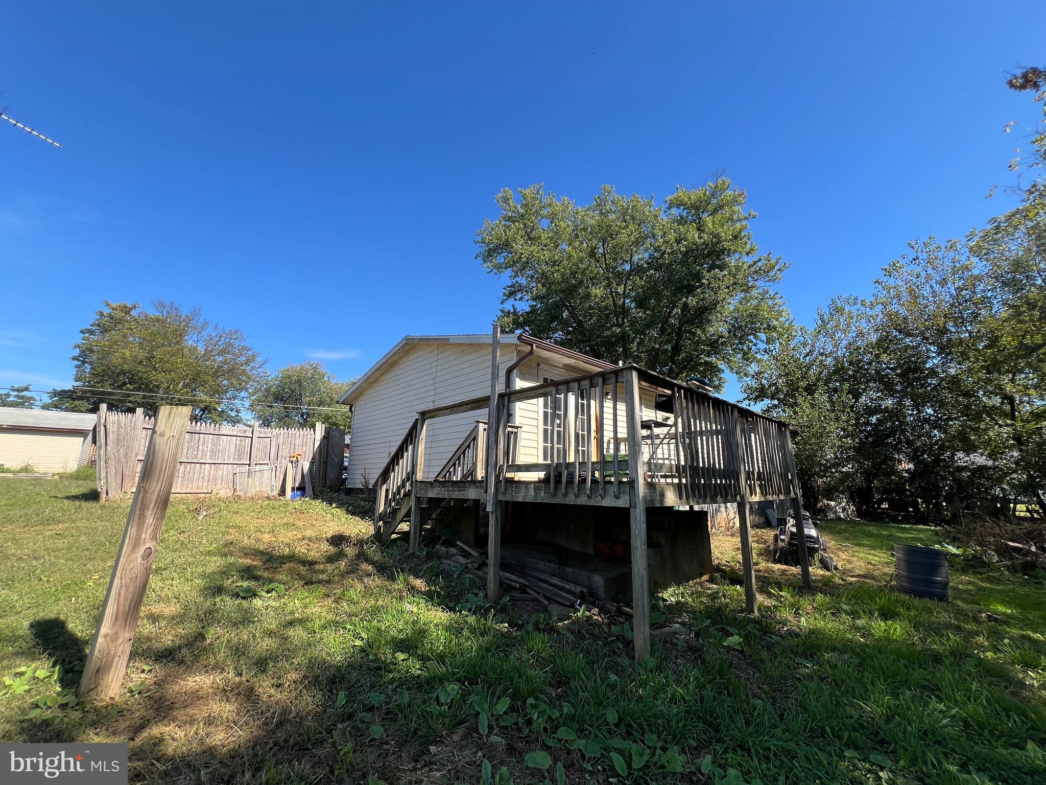 32 Anvil Road Kearneysville, WV 25430 - Photo 4 of 6 a view of a house with a big yard