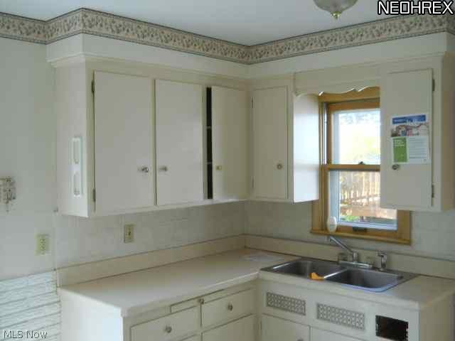 15404 Greendale Road Maple Heights, OH 44137 - Photo 6 of 10