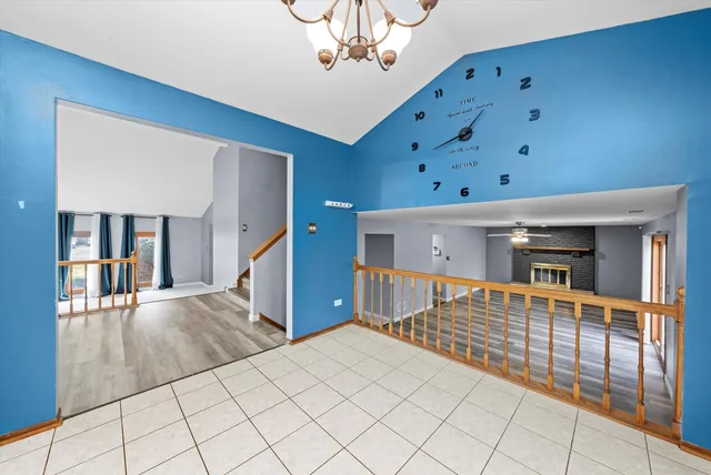 a view of a livingroom with furniture