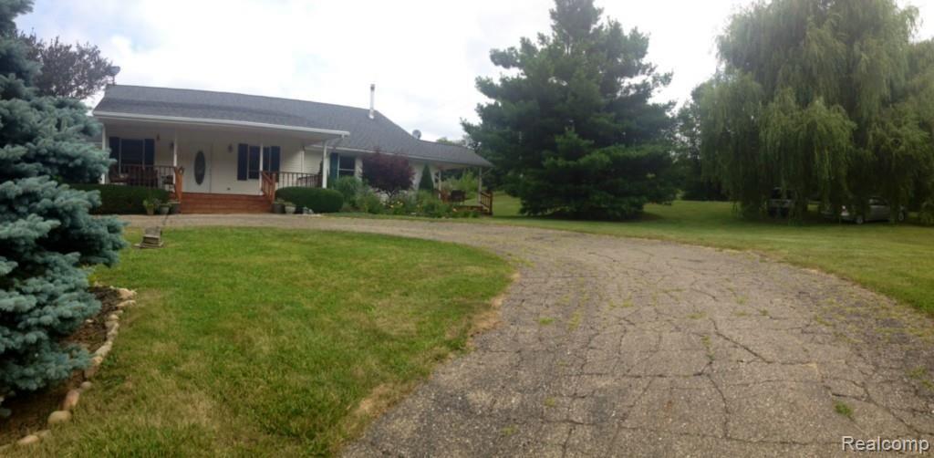 5130 Fenton Road Fenton, MI 48430 - Photo 3 of 63 image (3).jpg