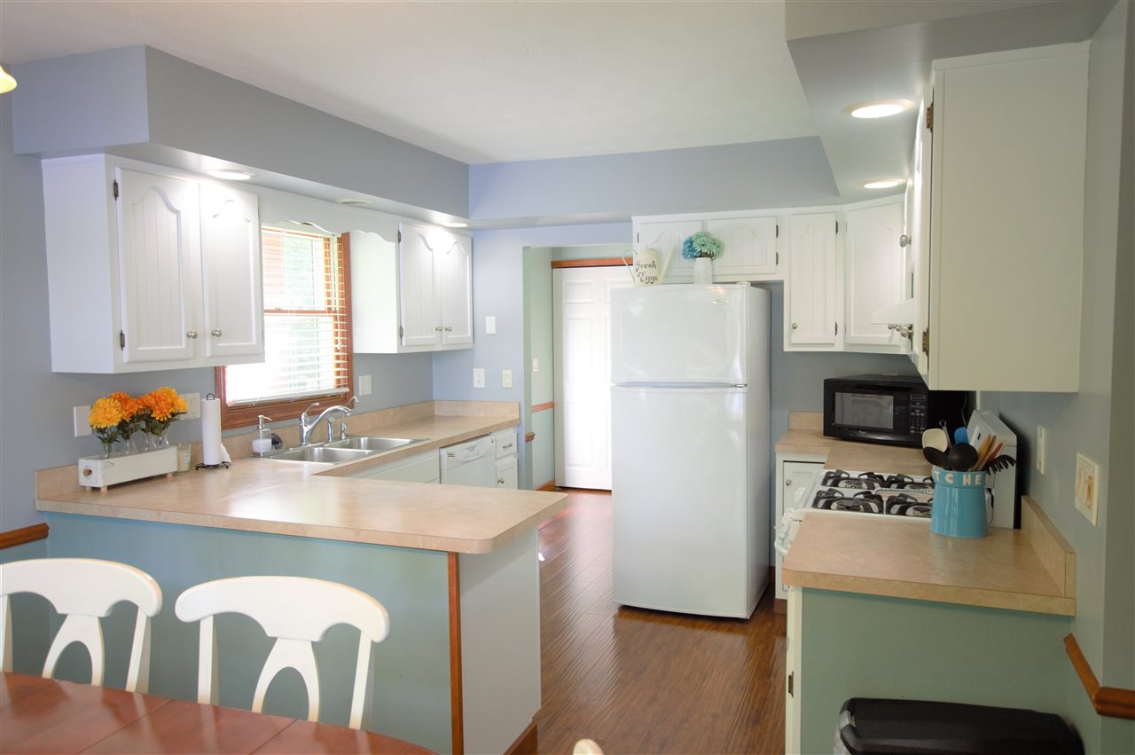 242 High Lake Road Traverse City, MI 49696 - Photo 2 of 28 1838040-1.JPG