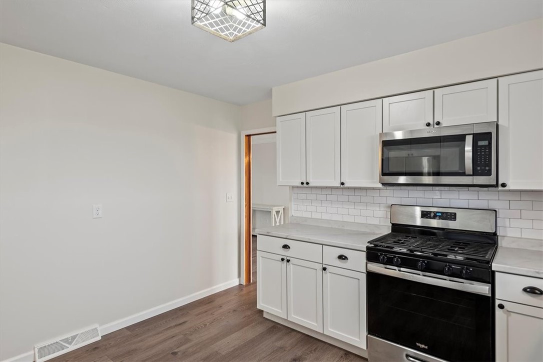 313 East North 3rd Street Findlay, IL 62534 - Photo 7 of 27