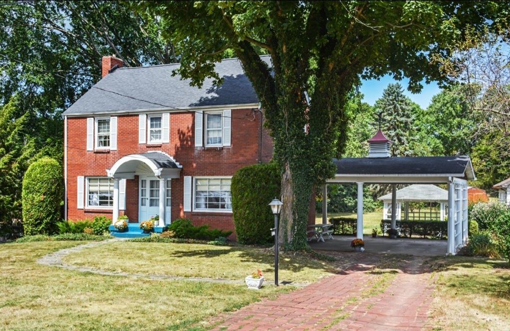 112 Summit Road Butler, PA 16001 - Photo 2 of 17 Gallery Image 2