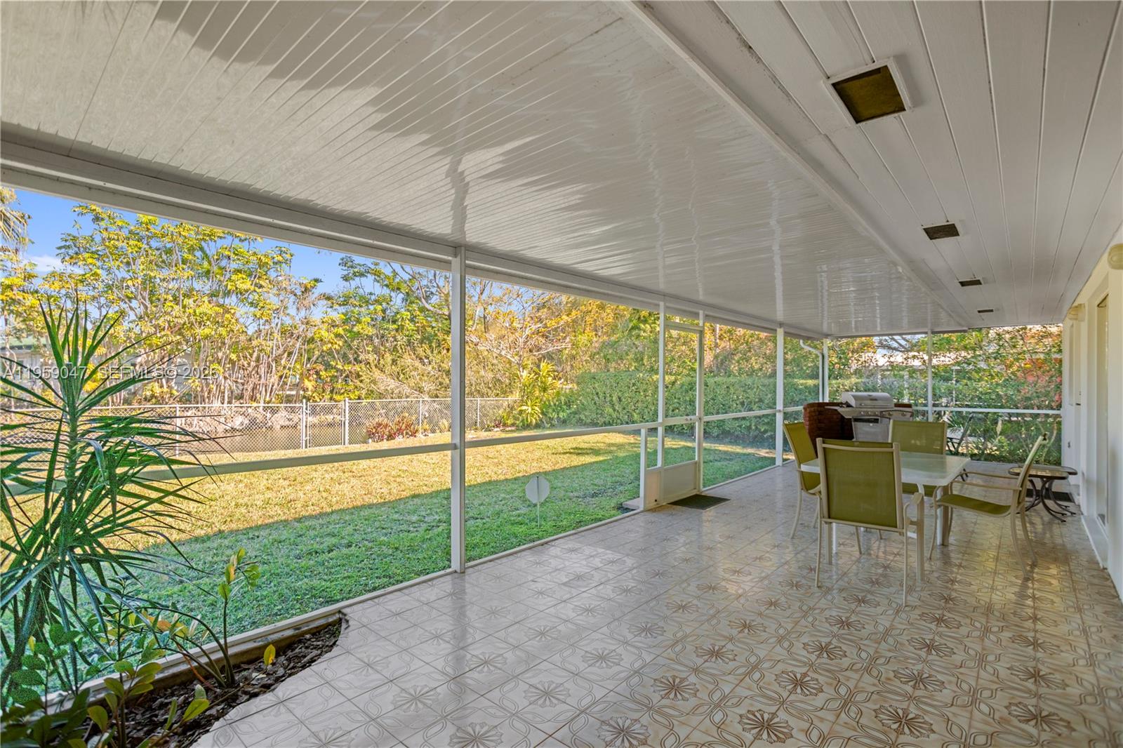 6331 Southwest 62nd Terrace South Miami, FL 33143 - Photo 31 of 75