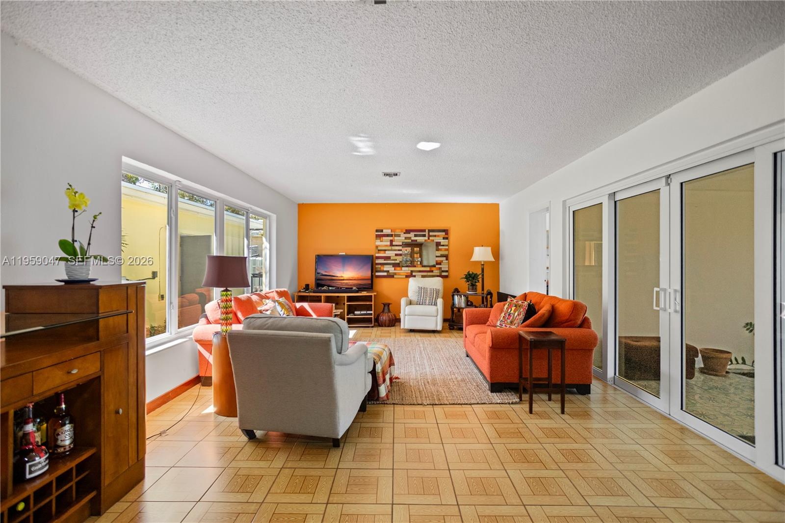 6331 Southwest 62nd Terrace South Miami, FL 33143 - Photo 7 of 75