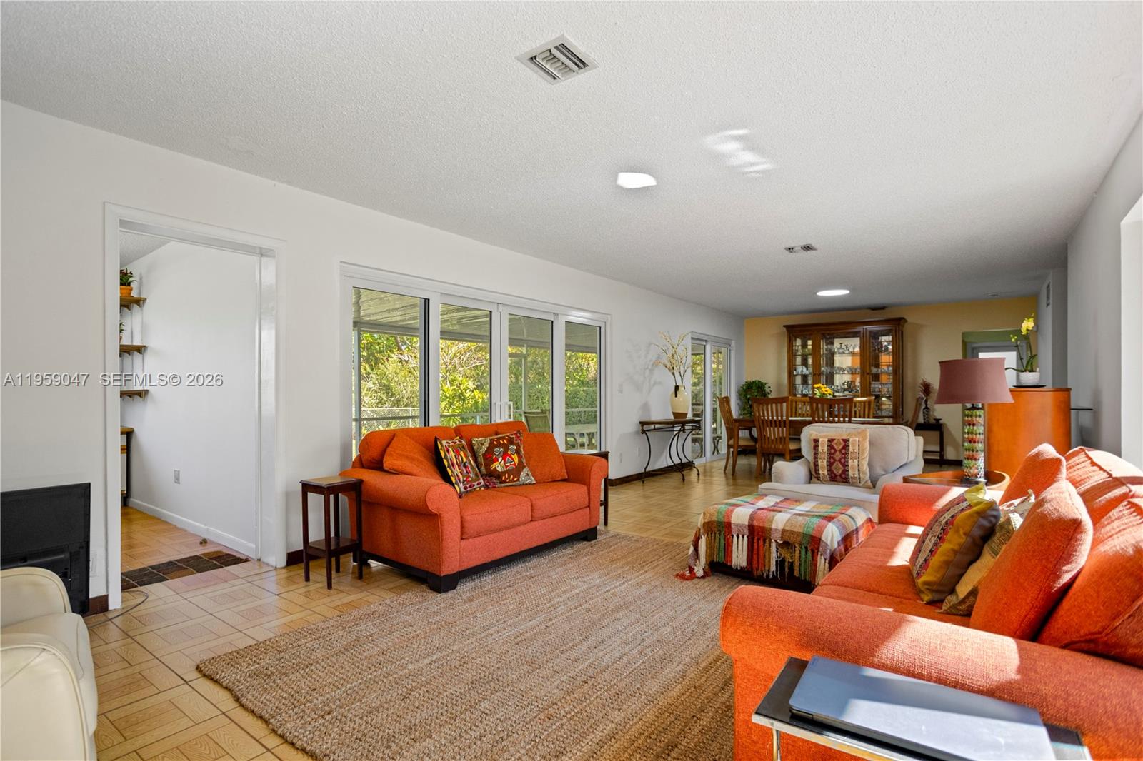 6331 Southwest 62nd Terrace South Miami, FL 33143 - Photo 9 of 75