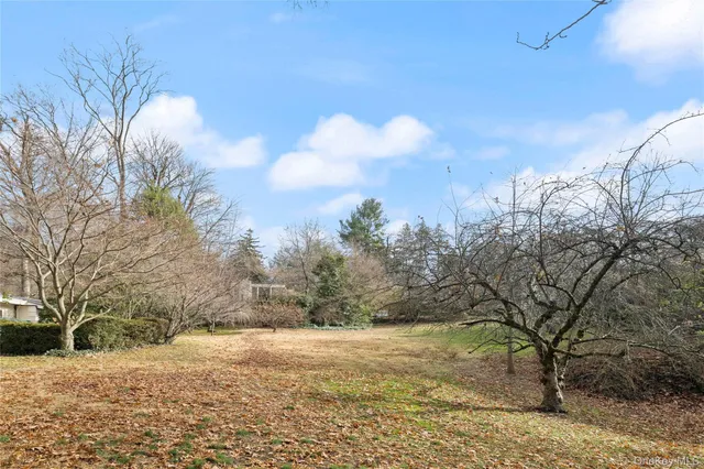 $895,000 | Ladd Road | North Riverdale