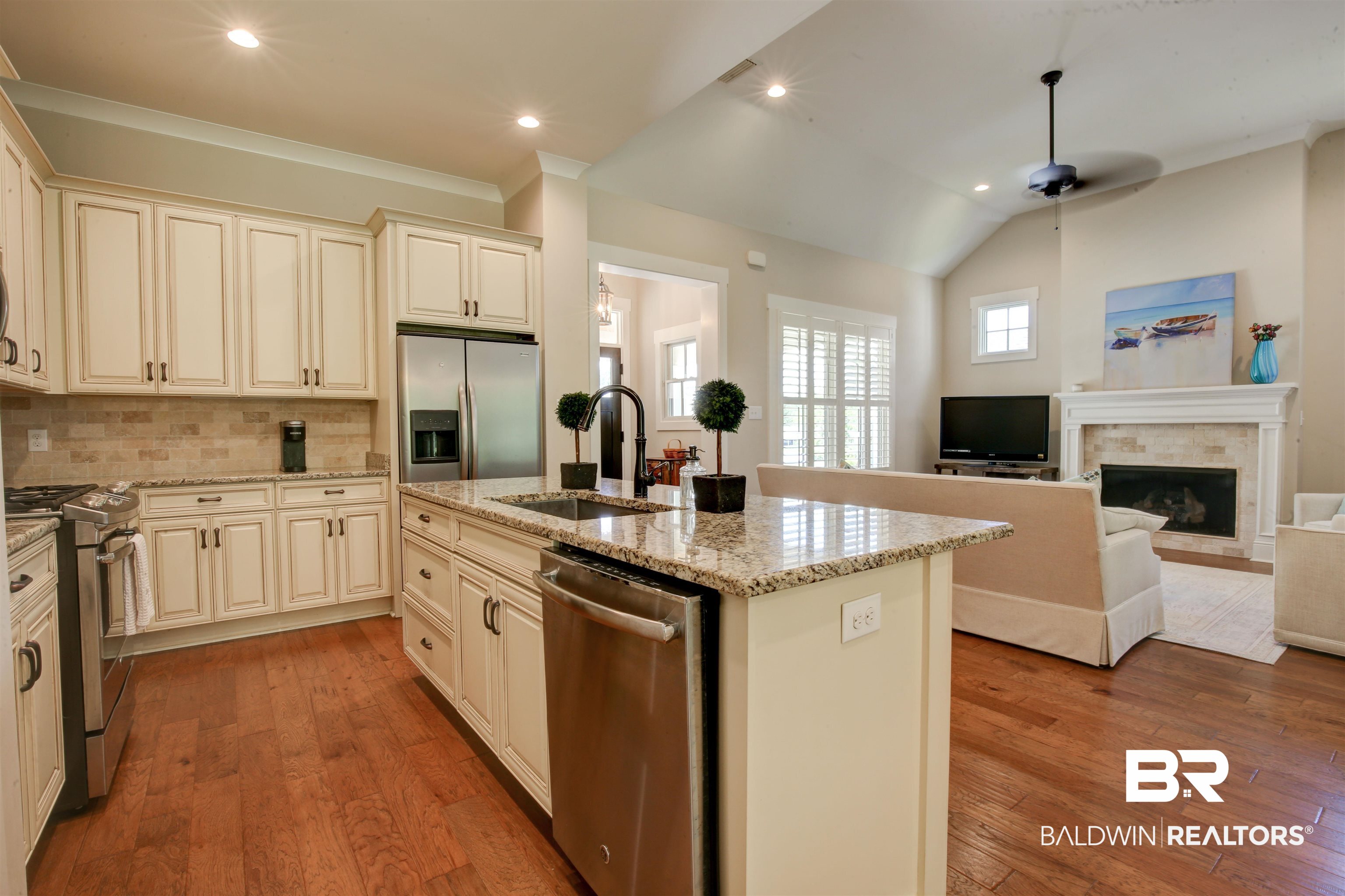469 Colony Drive Fairhope, AL 36532 - Photo 7 of 31 Kitchen
