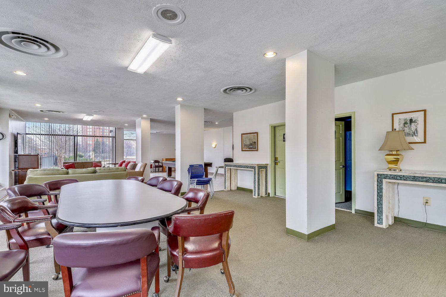 4141 North Henderson Road, Unit 904 Arlington, VA 22203 - Photo 35 of 46 Hyde Park Community Room
