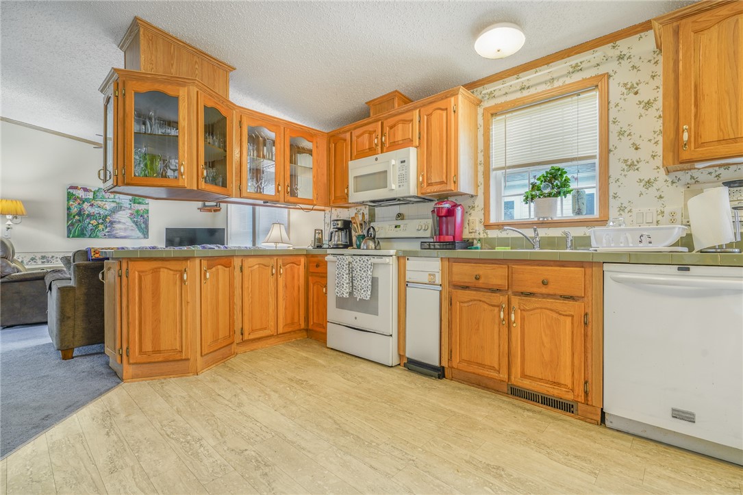 4 Nightingale Lane Tiverton, RI 02878 - Photo 9 of 21