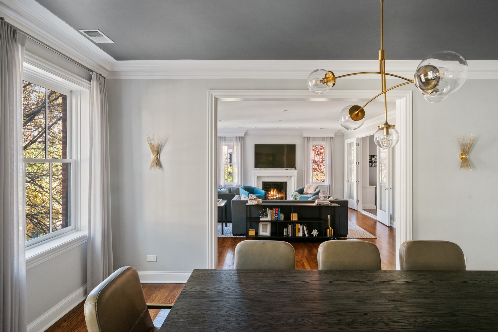 451 West Aldine Avenue, Unit 2 Chicago, IL 60657 - Photo 11 of 39