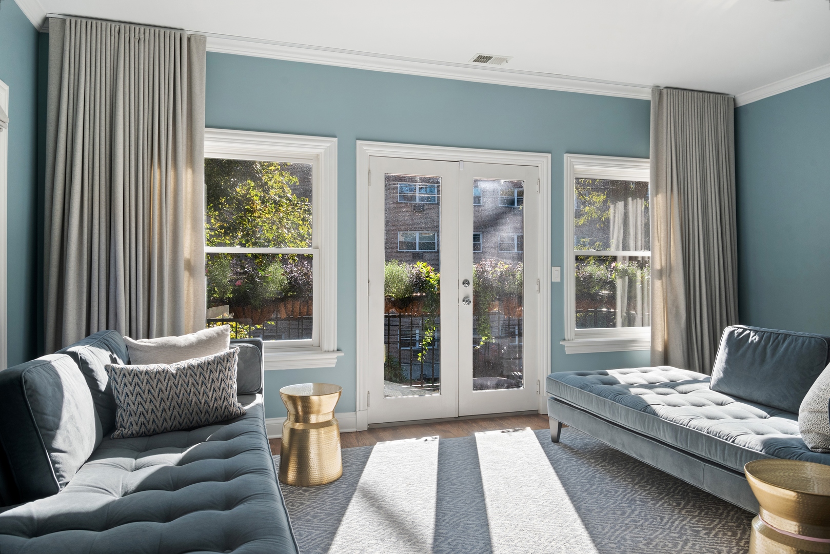 451 West Aldine Avenue, Unit 2 Chicago, IL 60657 - Photo 13 of 39