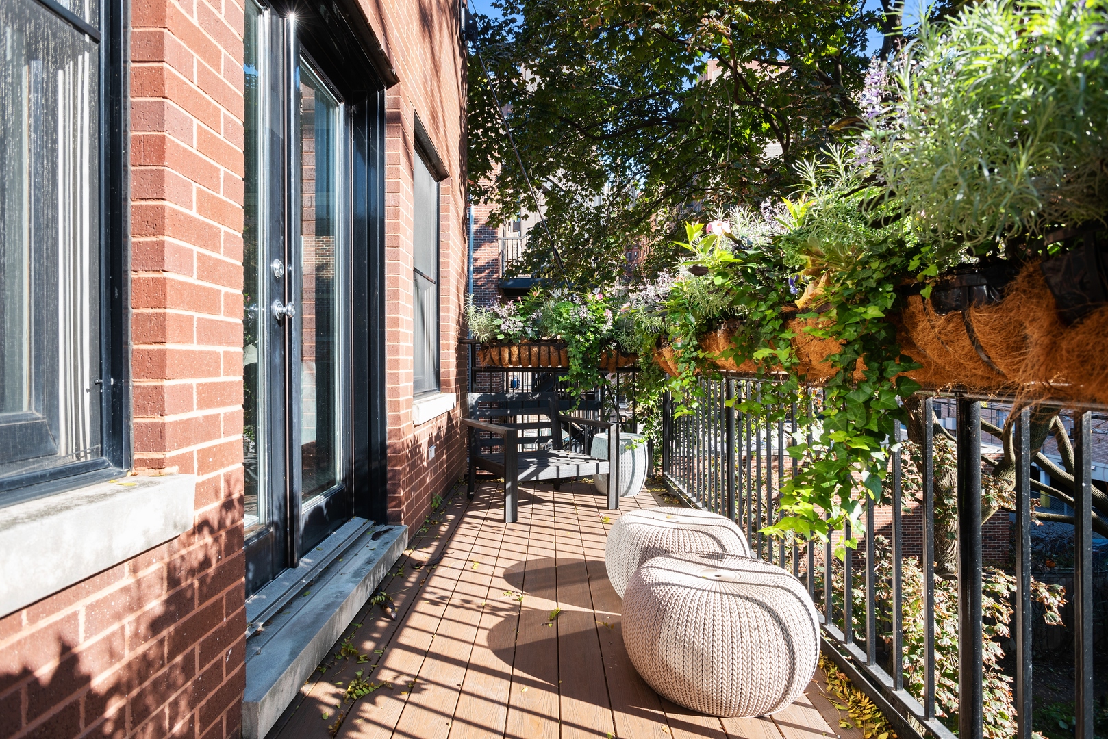 451 West Aldine Avenue, Unit 2 Chicago, IL 60657 - Photo 22 of 39