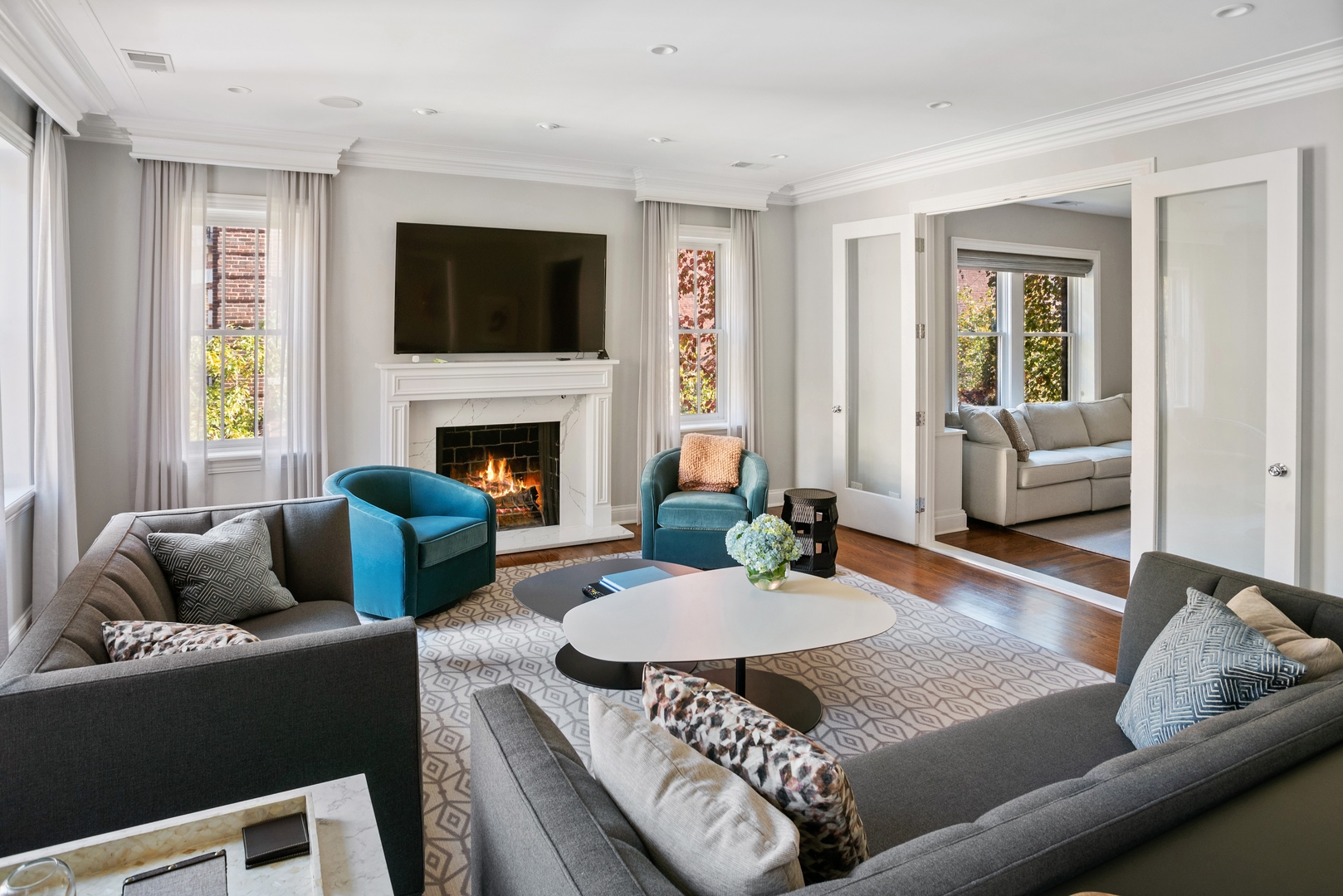 451 West Aldine Avenue, Unit 2 Chicago, IL 60657 - Photo 5 of 39