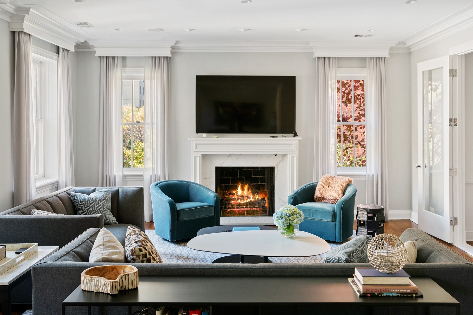 451 West Aldine Avenue, Unit 2 Chicago, IL 60657 - Photo 6 of 39