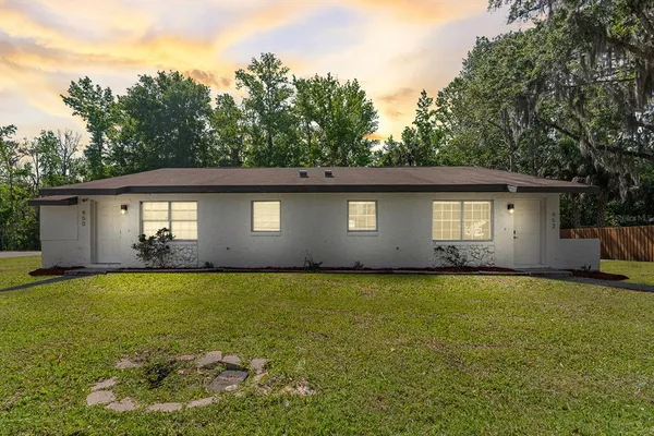 $300,000 | 452 North Elmwood Point, Crystal River, FL 34429